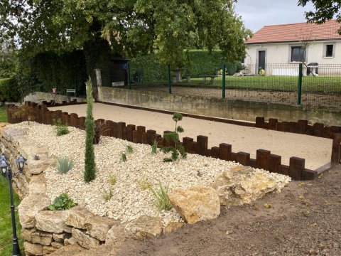 Aménagement d'un terrain de pétanque à St Etienne